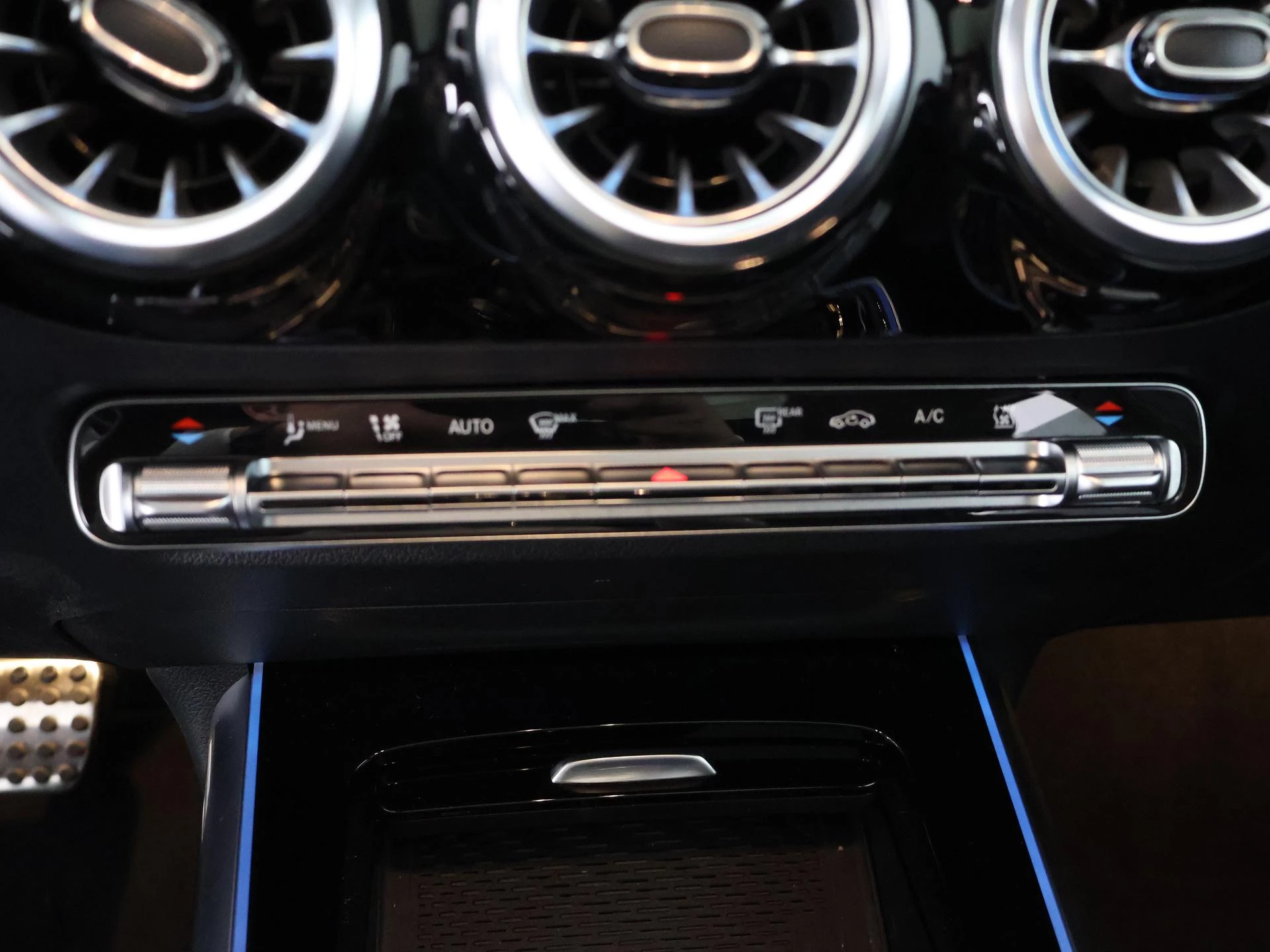 Hoofdafbeelding Mercedes-Benz EQA