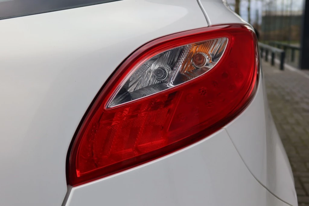 Hoofdafbeelding Mazda 2