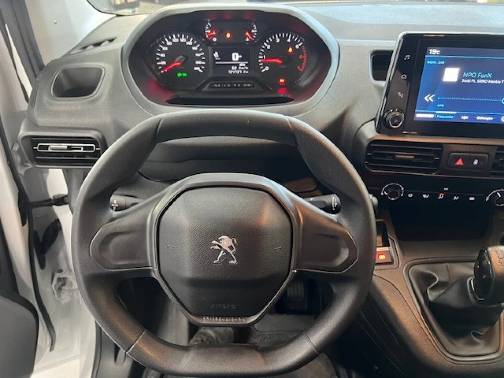 Hoofdafbeelding Peugeot Partner