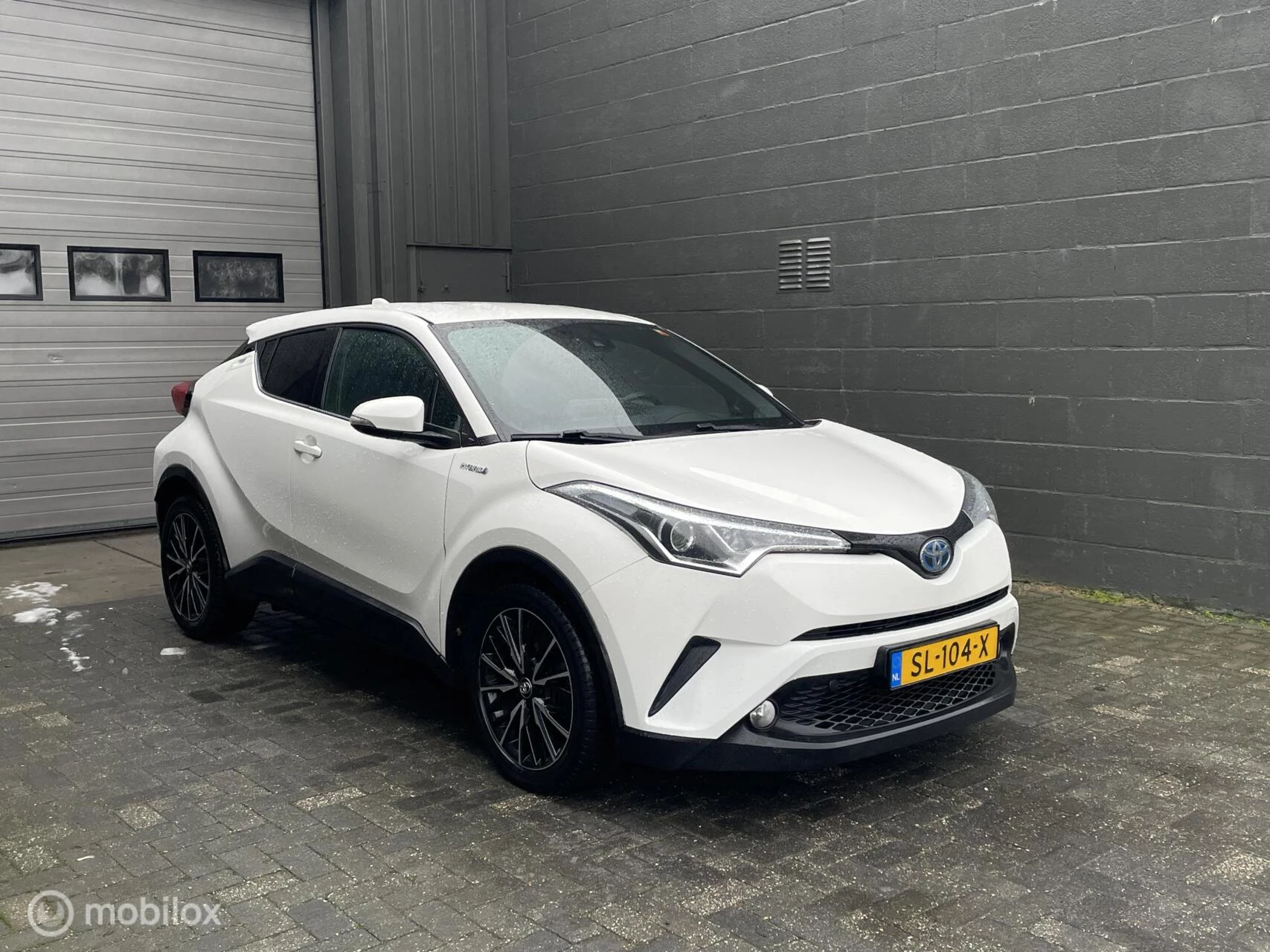 Hoofdafbeelding Toyota C-HR