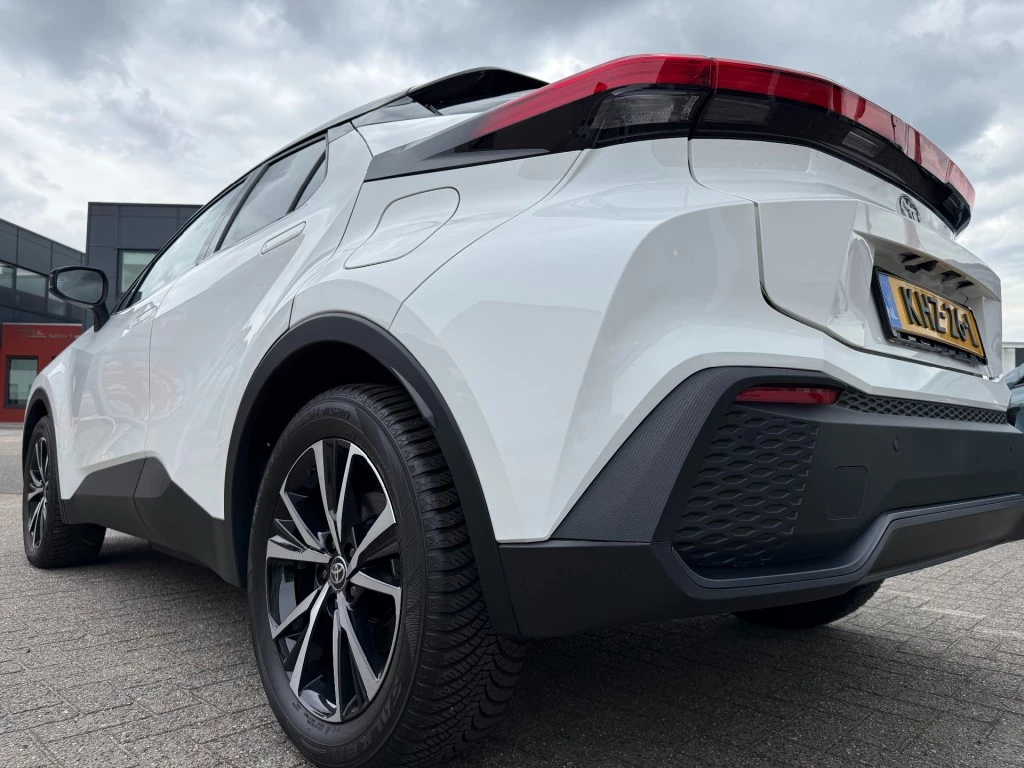 Hoofdafbeelding Toyota C-HR