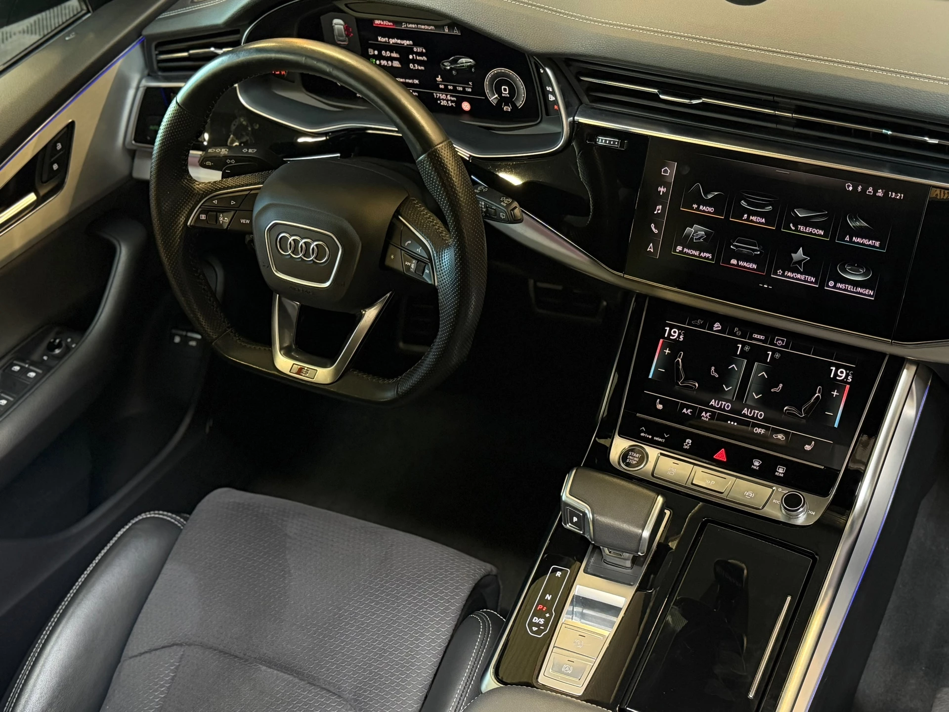 Hoofdafbeelding Audi Q8