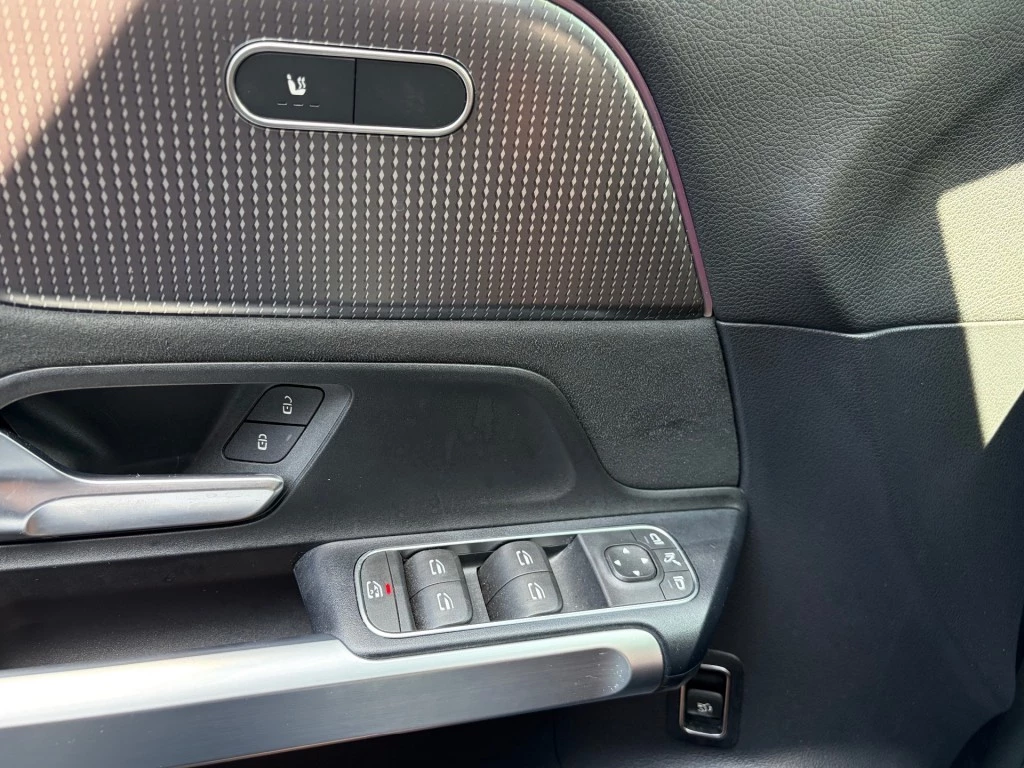 Hoofdafbeelding Mercedes-Benz EQB
