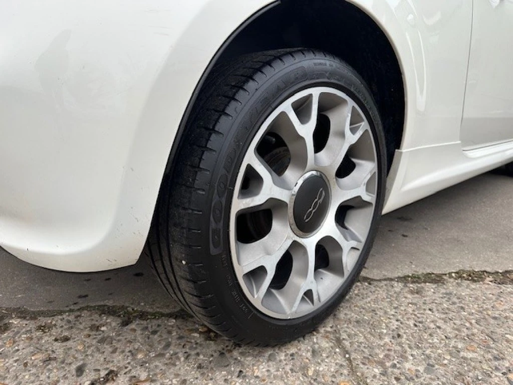 Hoofdafbeelding Fiat 500