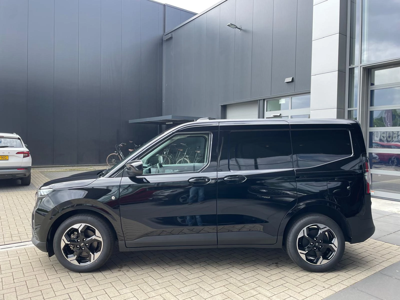 Hoofdafbeelding Ford E-Transit Courier