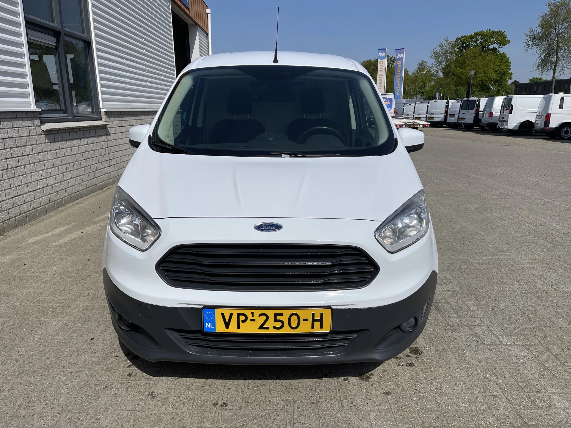 Hoofdafbeelding Ford Transit Courier