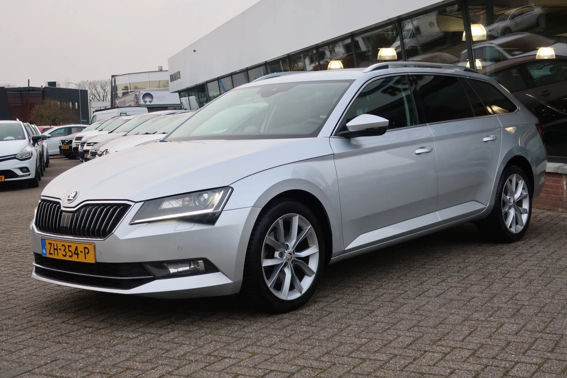 Hoofdafbeelding Škoda Superb