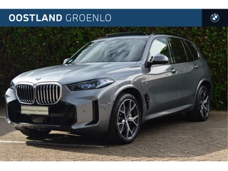BMW X5 xDrive50e High Executive M Sport Automaat / Panoramadak / Trekhaak / Soft-Close / Adaptief onderstel / Parking Assistant Professional / Adaptieve LED / Harman Kardon