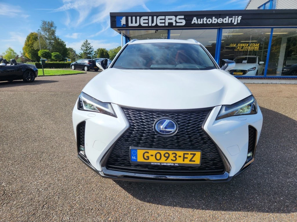Hoofdafbeelding Lexus UX