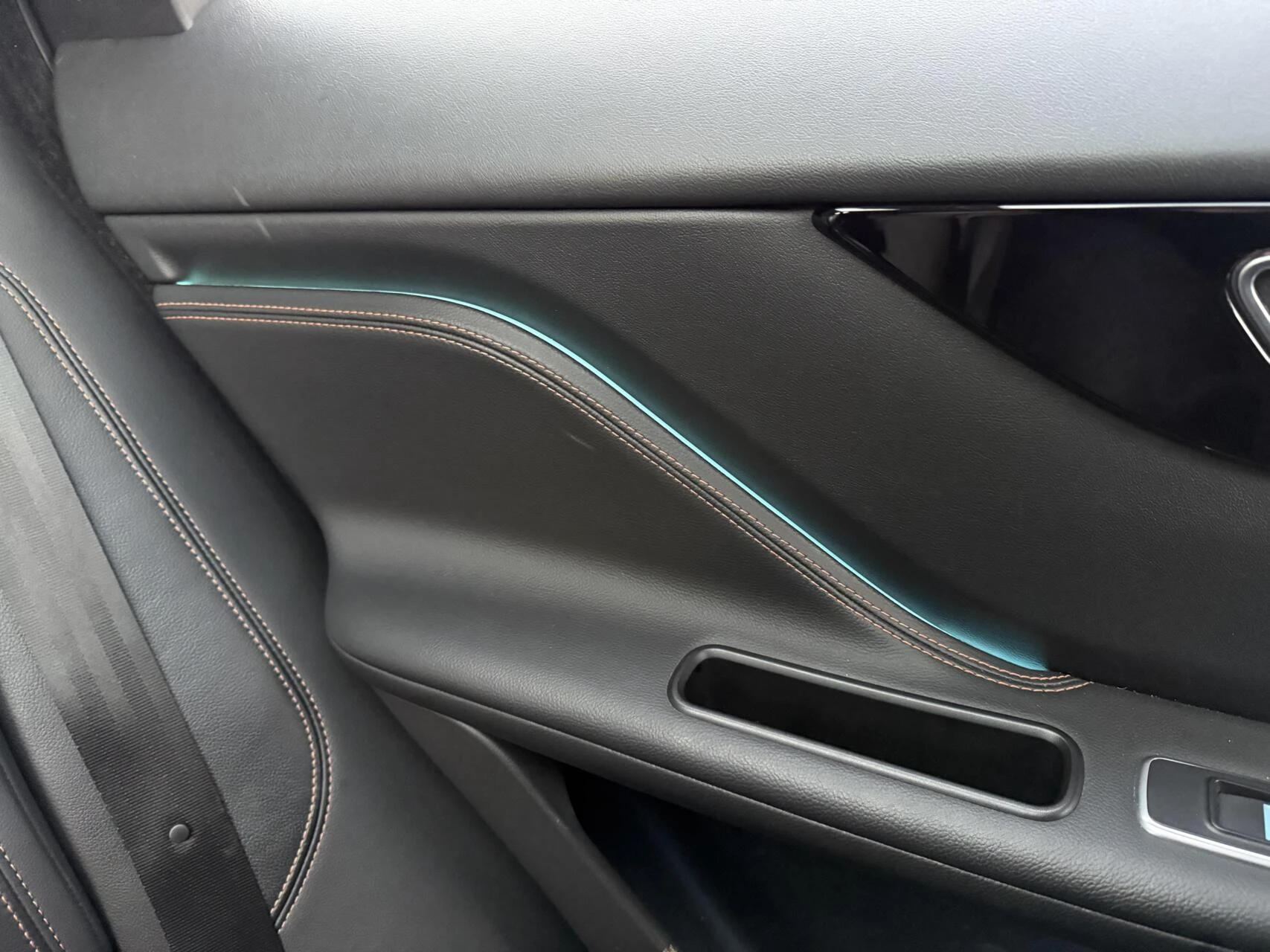 Hoofdafbeelding Jaguar F-PACE