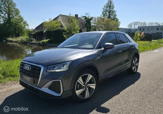 Audi Q2 35 TFSI S-Line / Leder / Navi / Camera / Carplay