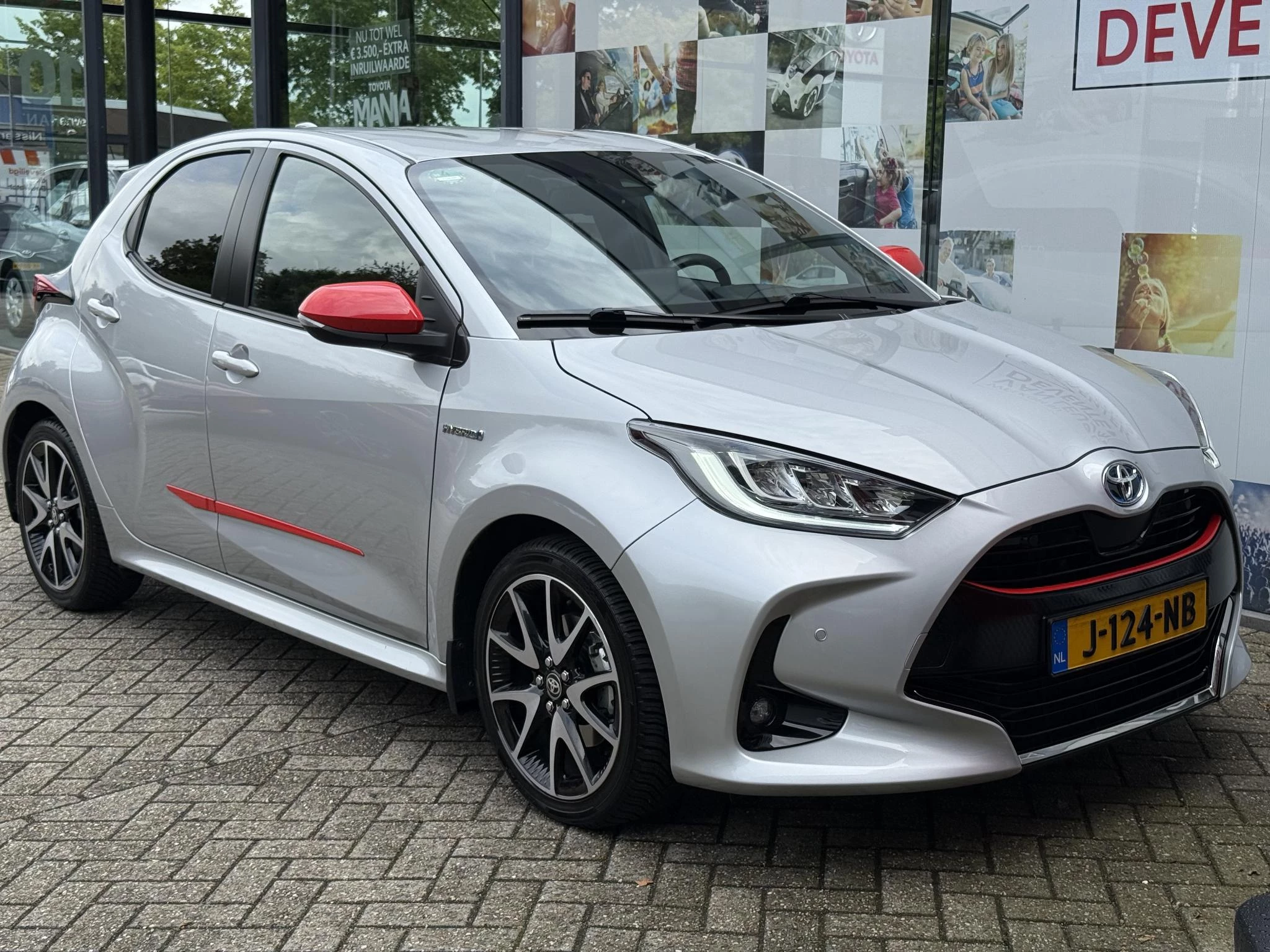 Hoofdafbeelding Toyota Yaris