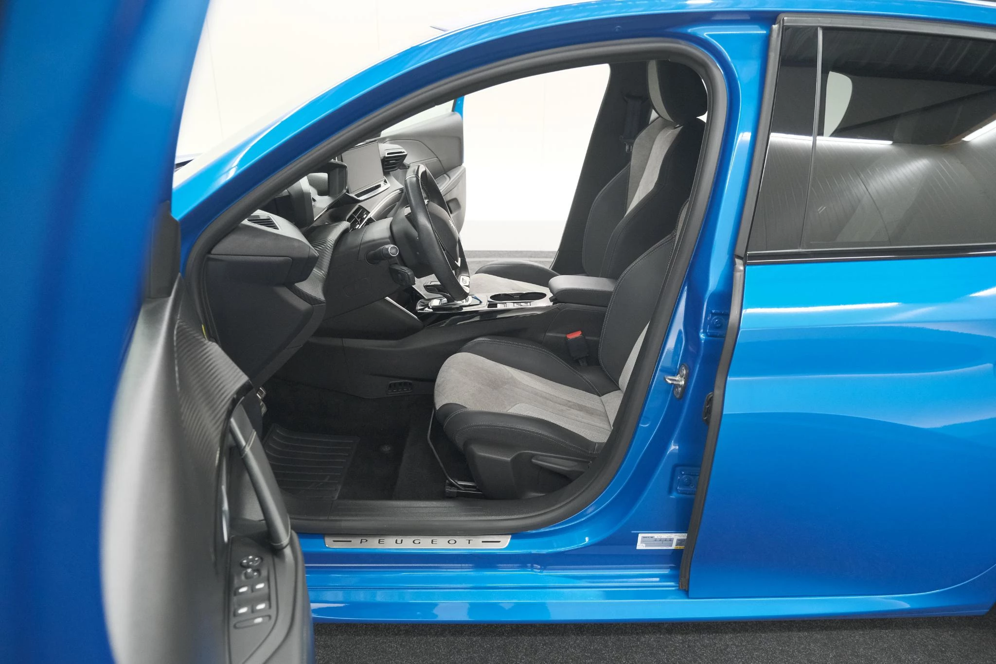 Hoofdafbeelding Peugeot e-208