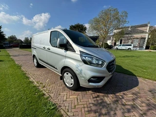 Hoofdafbeelding Ford Transit Custom Ford Transit Custom L1H1 2.0 TDCi Automaat 1e eigenaar