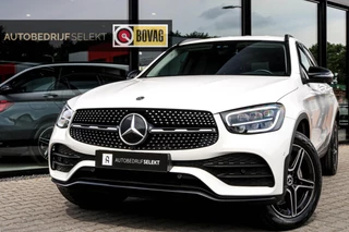 Hoofdafbeelding Mercedes-Benz GLC Mercedes-Benz GLC-klasse 300e 4MATIC AMG - MEMORY - 360 CAM - CARPLAY GLC300