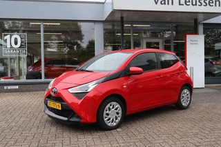 Toyota Aygo 1.0 VVT-I X-PLAY LIMITED NL-AUTO 1E EIGENAAR CAMERA AIRCO DAB APPLE/ANDROID