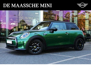 MINI Electric Classic / Panoramadak / Camera / Sportstoelen / Harman Kardon / Stoelverwarming / LED / Comfort Access / 16" LMV