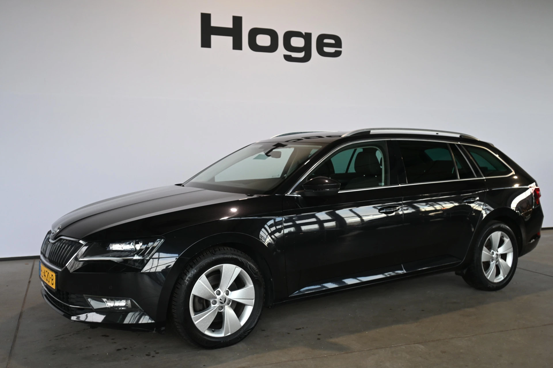 Hoofdafbeelding Škoda Superb
