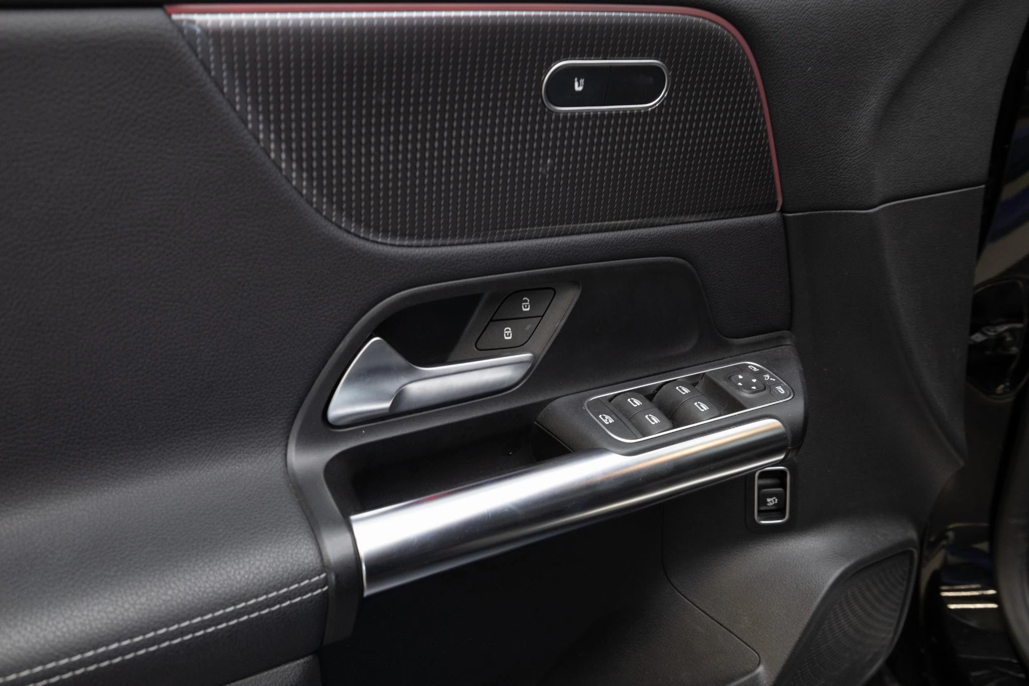 Hoofdafbeelding Mercedes-Benz EQA