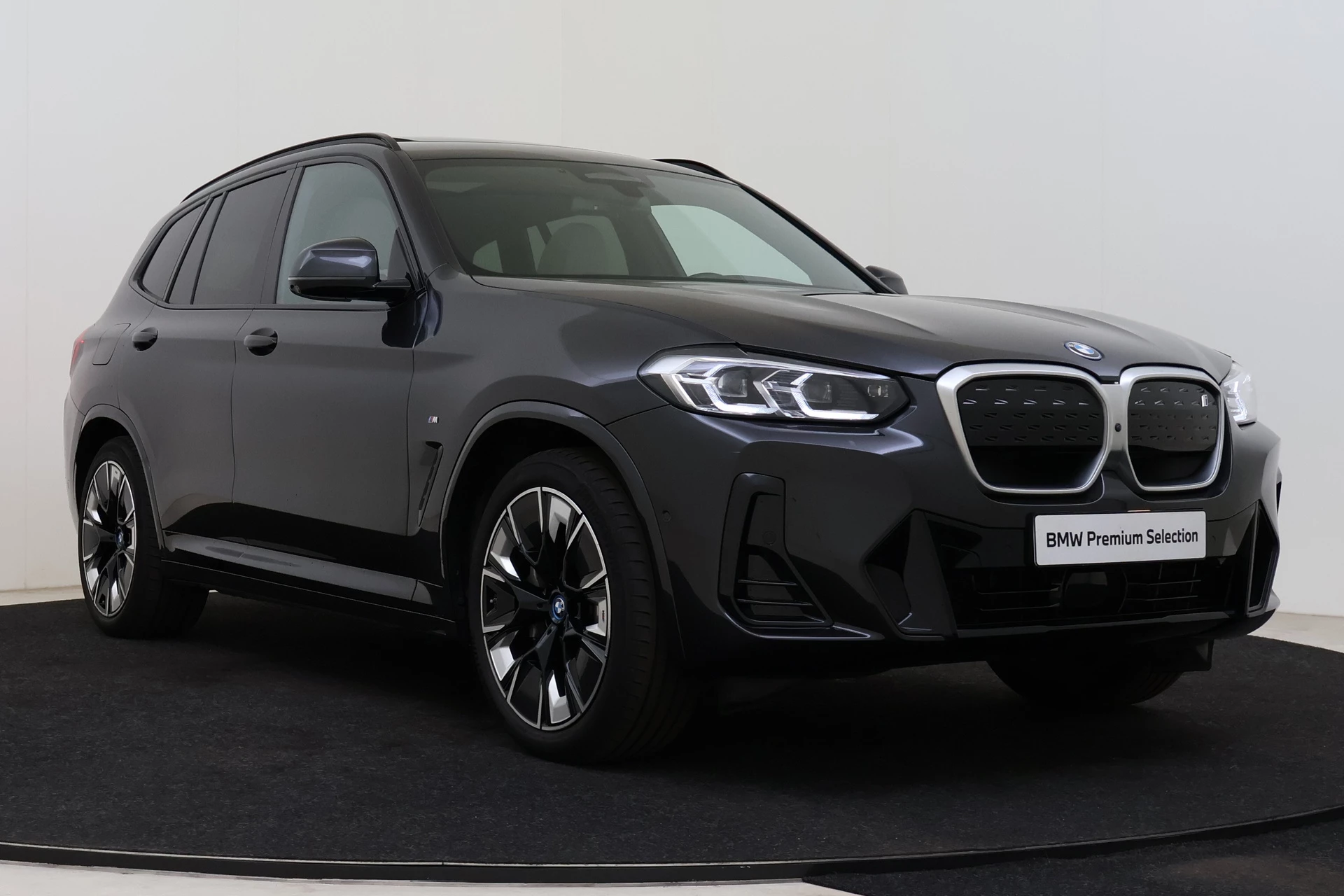 Hoofdafbeelding BMW iX3