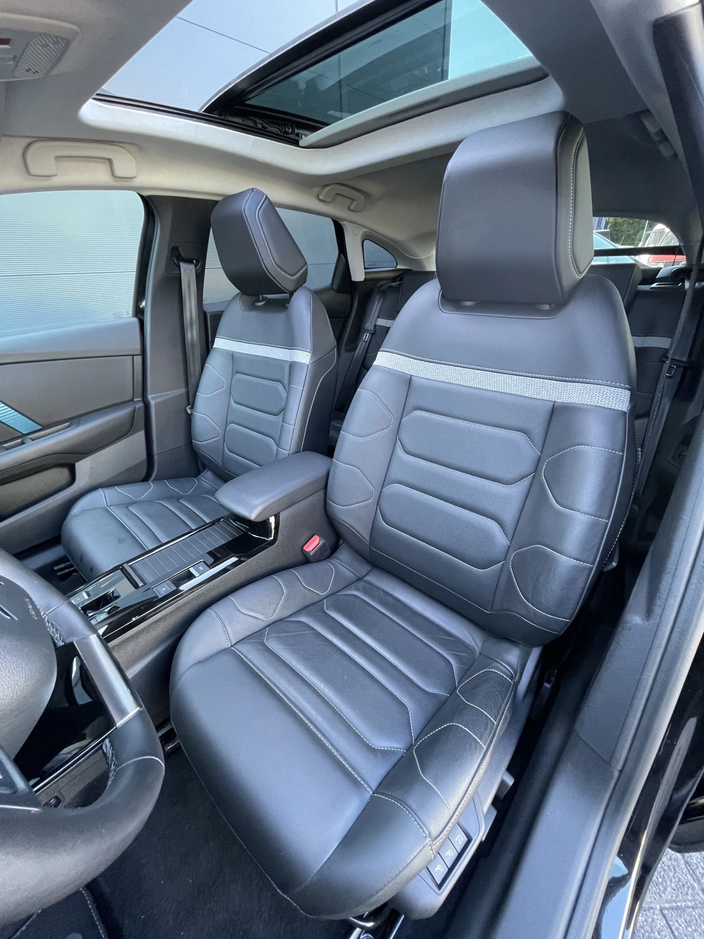 Hoofdafbeelding Citroën ë-C4