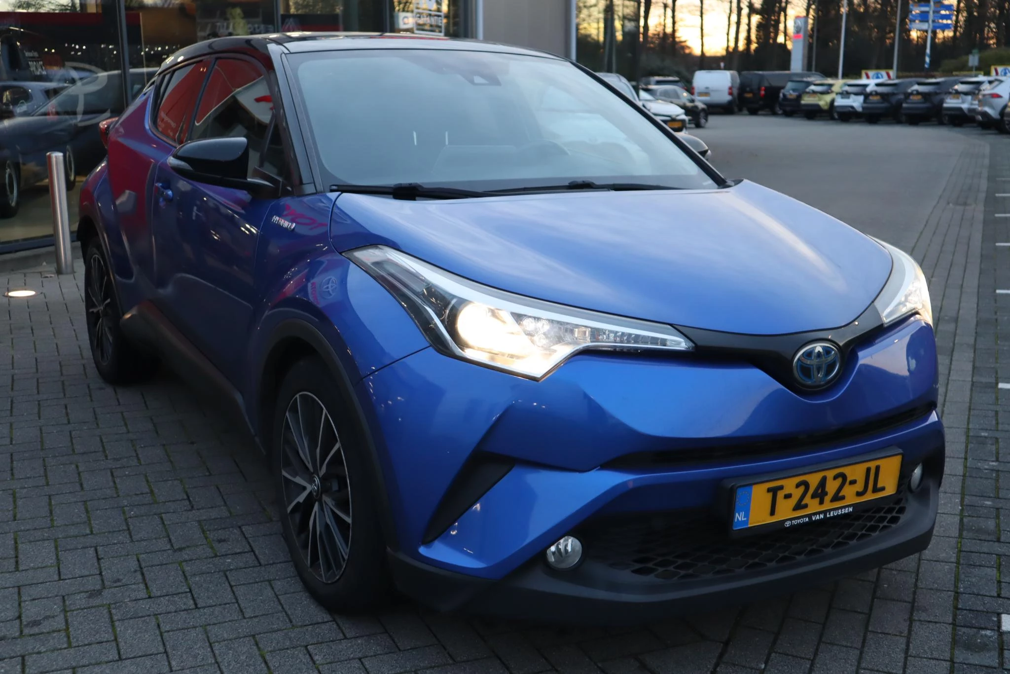 Hoofdafbeelding Toyota C-HR