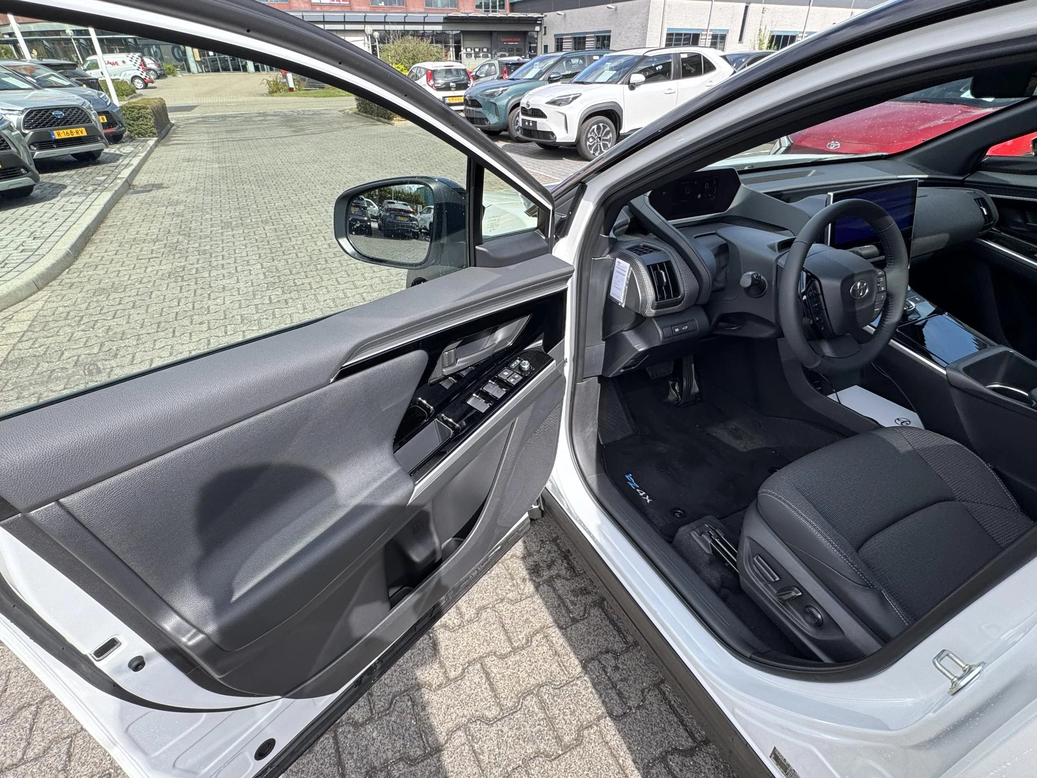 Hoofdafbeelding Toyota bZ4X
