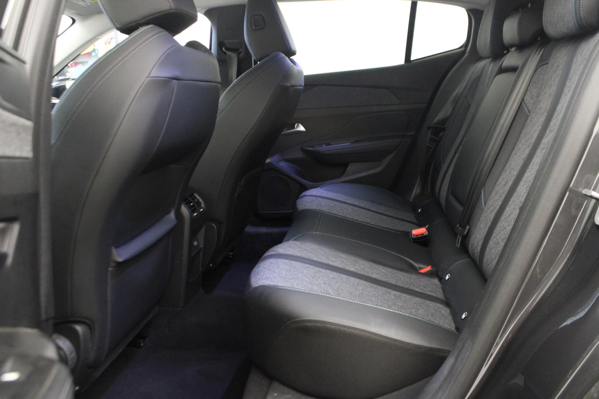 Hoofdafbeelding Peugeot 408