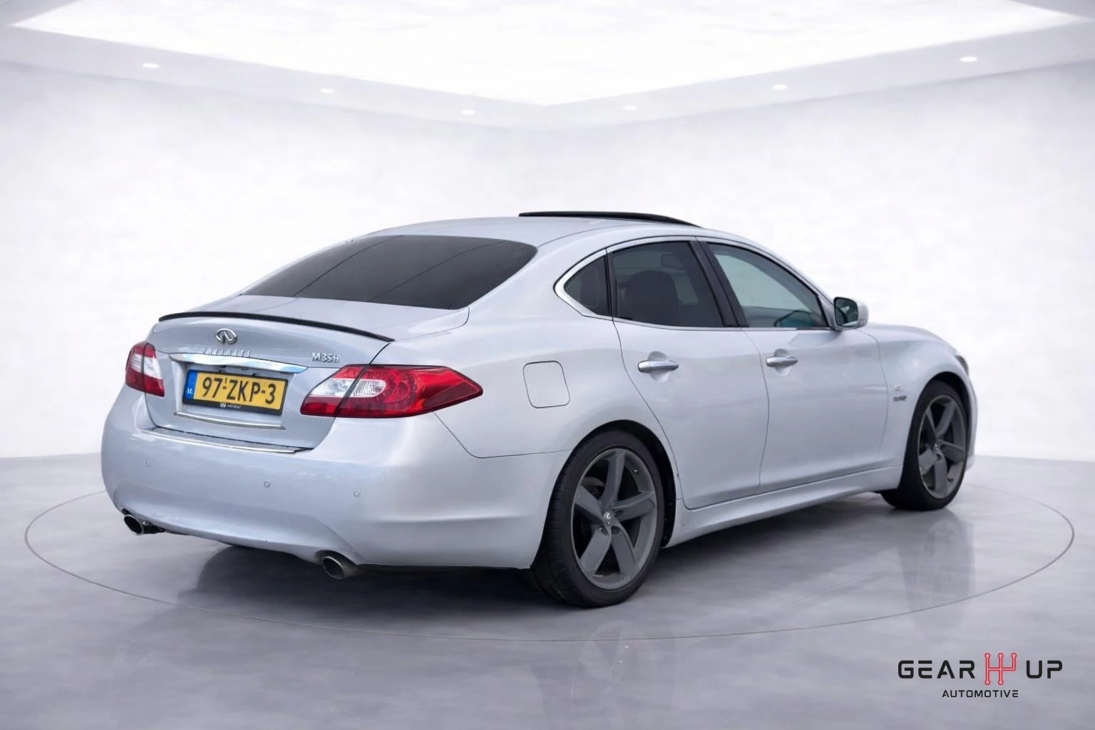 Hoofdafbeelding Infiniti M