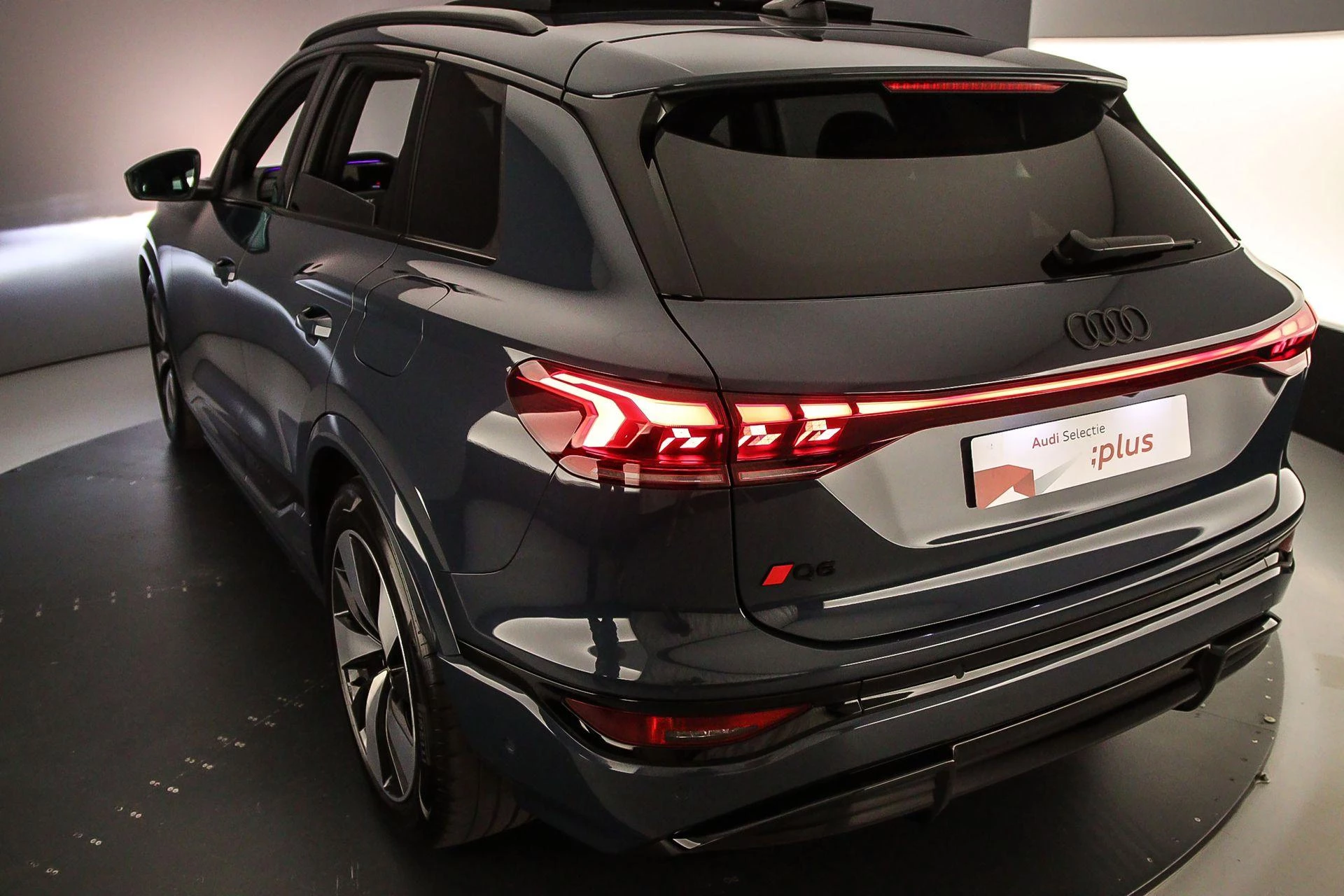 Hoofdafbeelding Audi Q6 e-tron