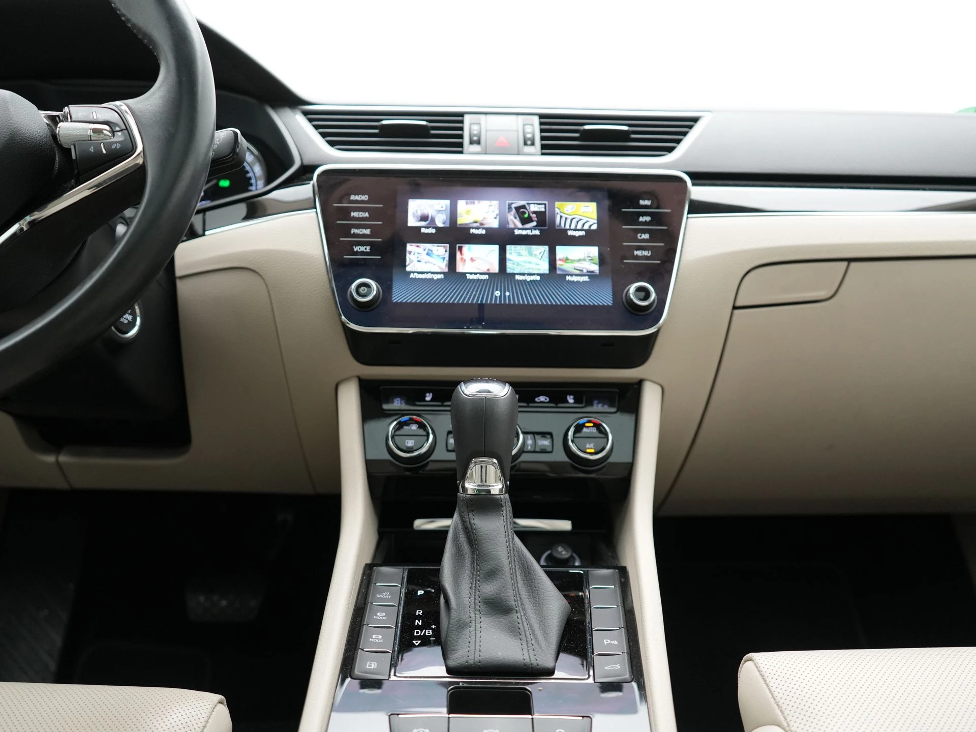 Hoofdafbeelding Škoda Superb