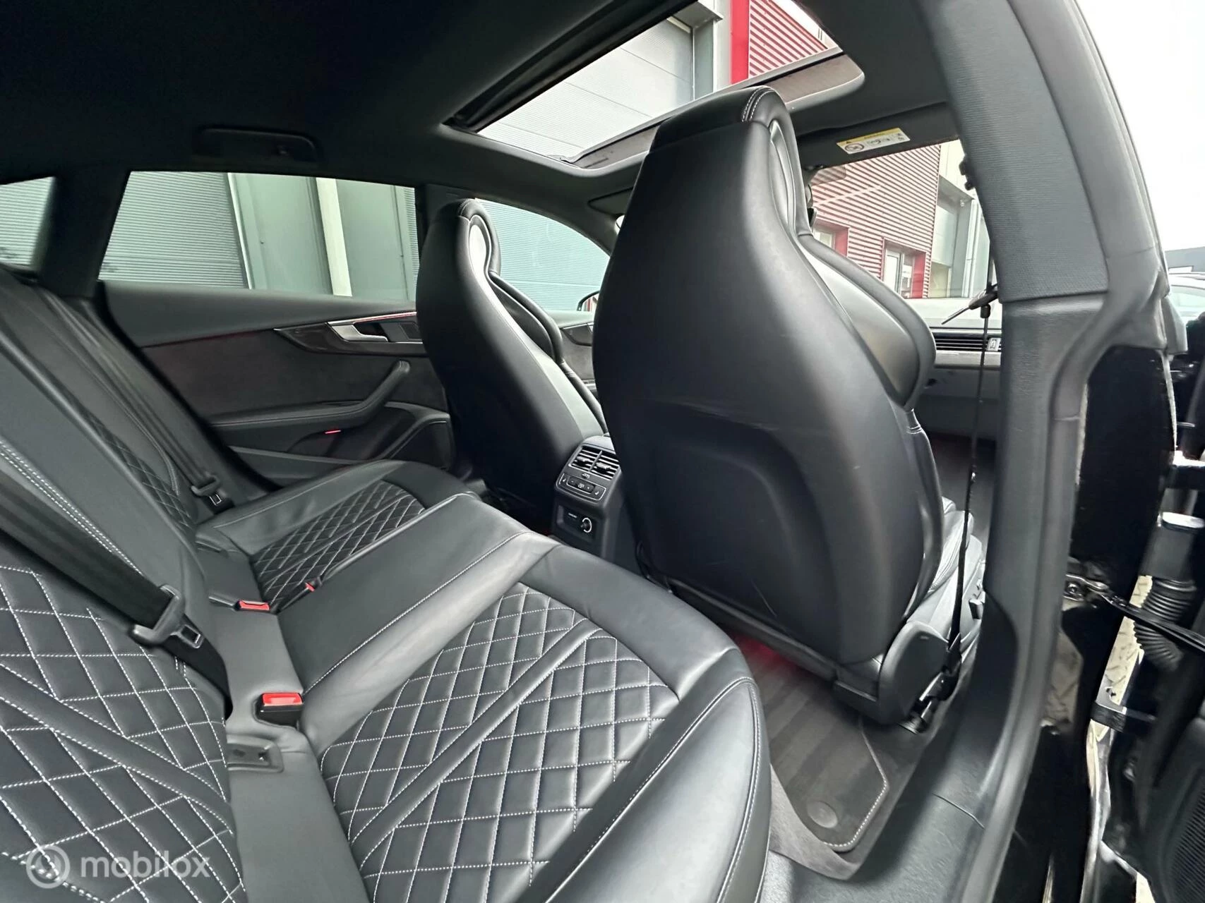 Hoofdafbeelding Audi S5