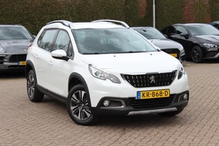 Peugeot 2008 1.2 PureTech Allure 110pk / Nieuwe distr.riem!! / Trekhaak / Navigatie / Half leder / 16'' / Getint glas / Cruise Control / Climate Control / CarPlay