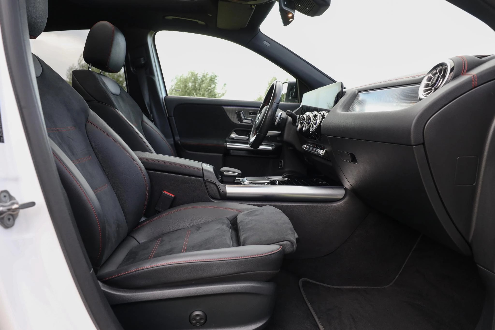 Hoofdafbeelding Mercedes-Benz EQA