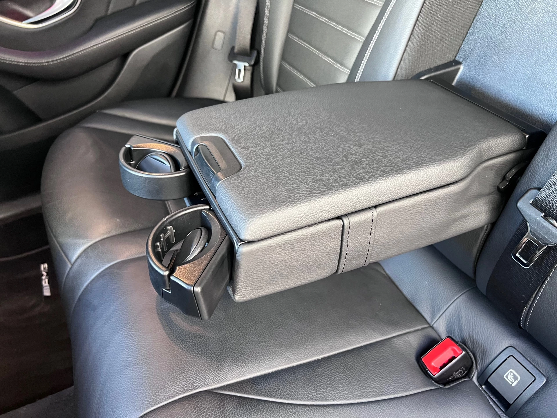 Hoofdafbeelding Mercedes-Benz EQC