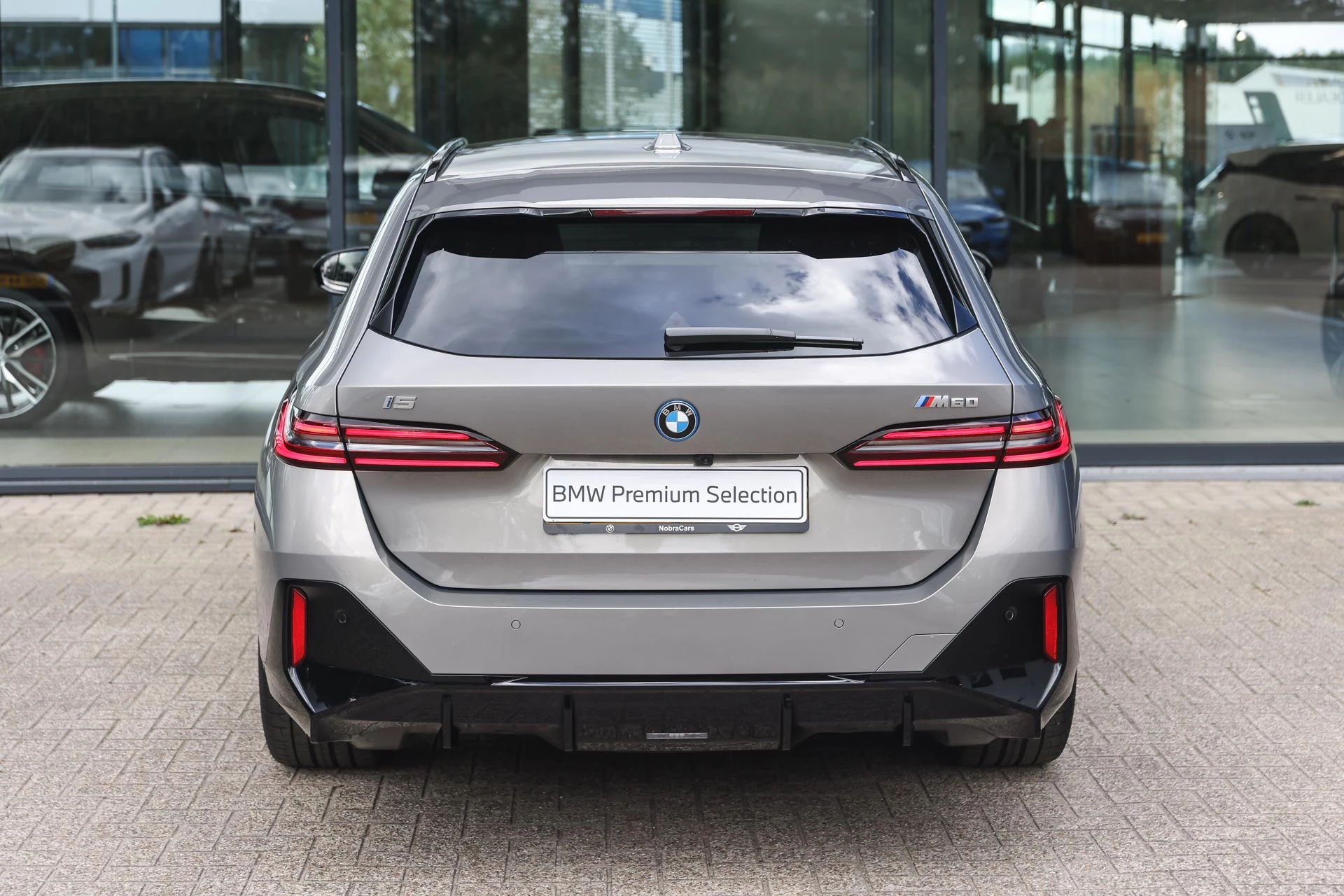 Hoofdafbeelding BMW i5