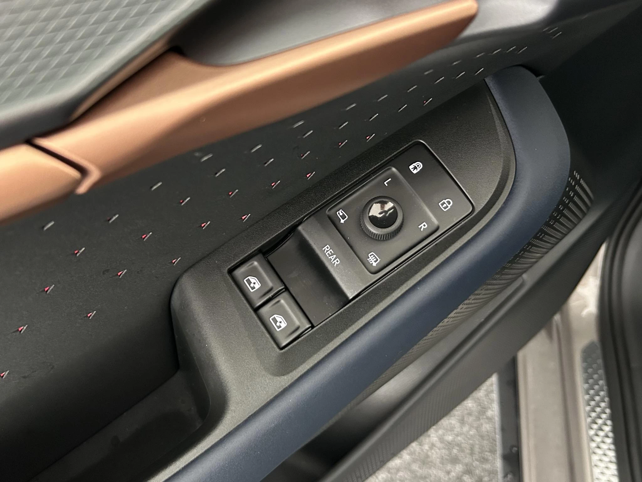 Hoofdafbeelding CUPRA Tavascan