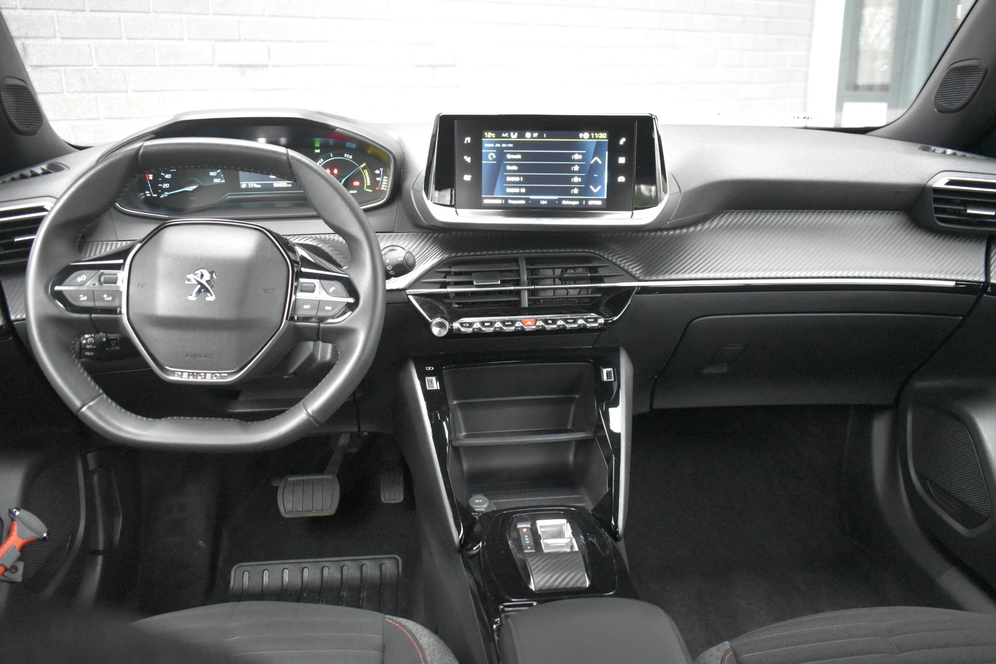 Hoofdafbeelding Peugeot e-2008