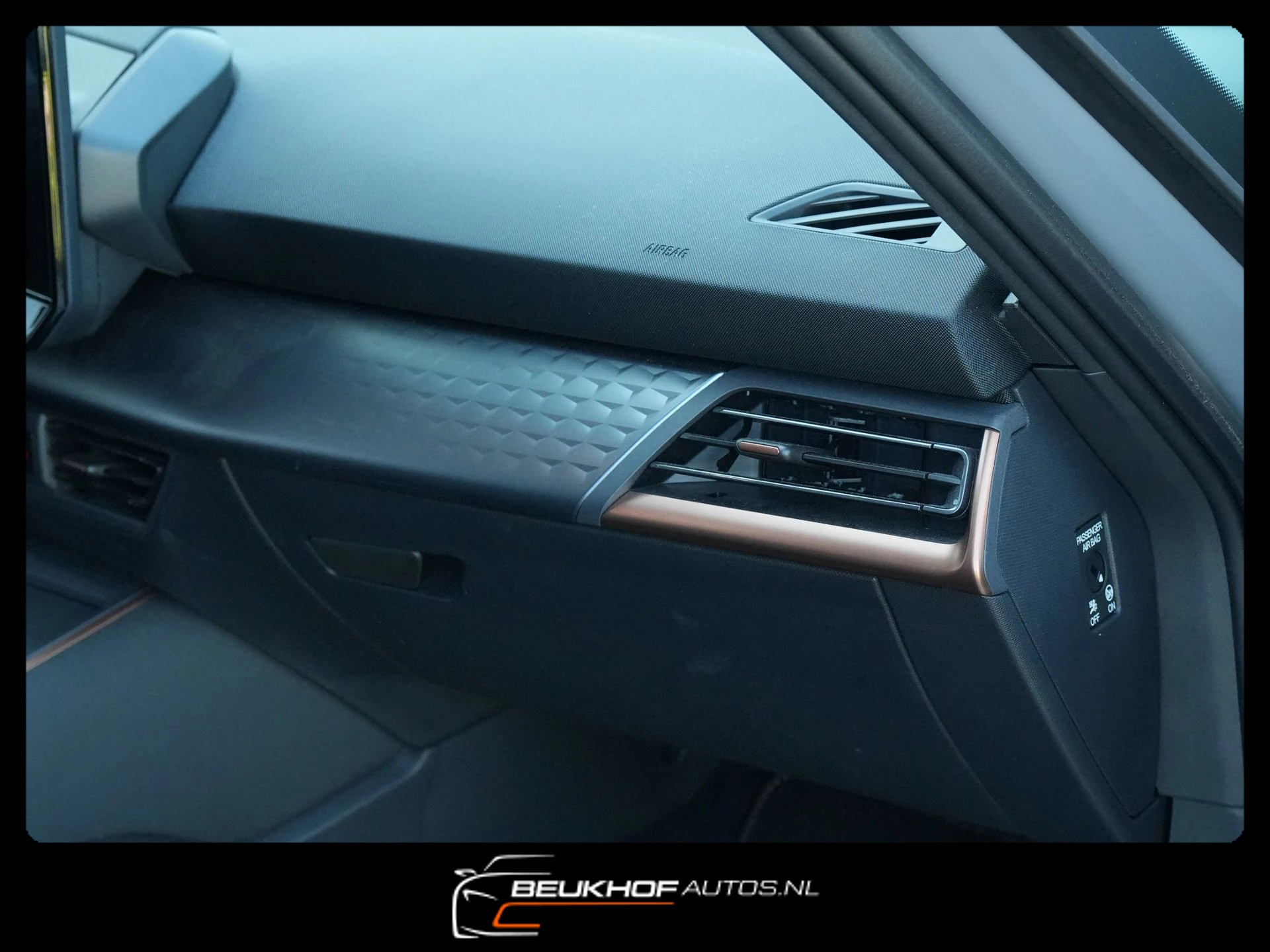 Hoofdafbeelding CUPRA Born