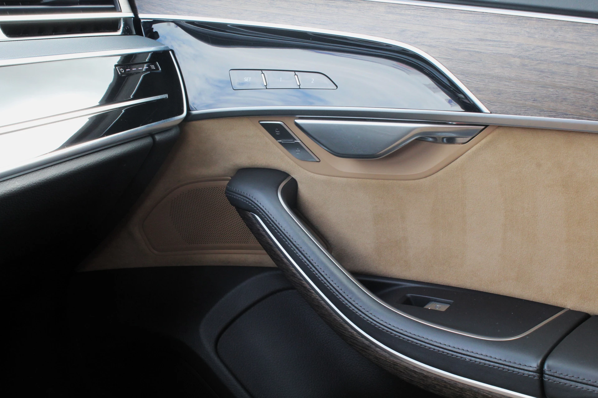 Hoofdafbeelding Audi A8