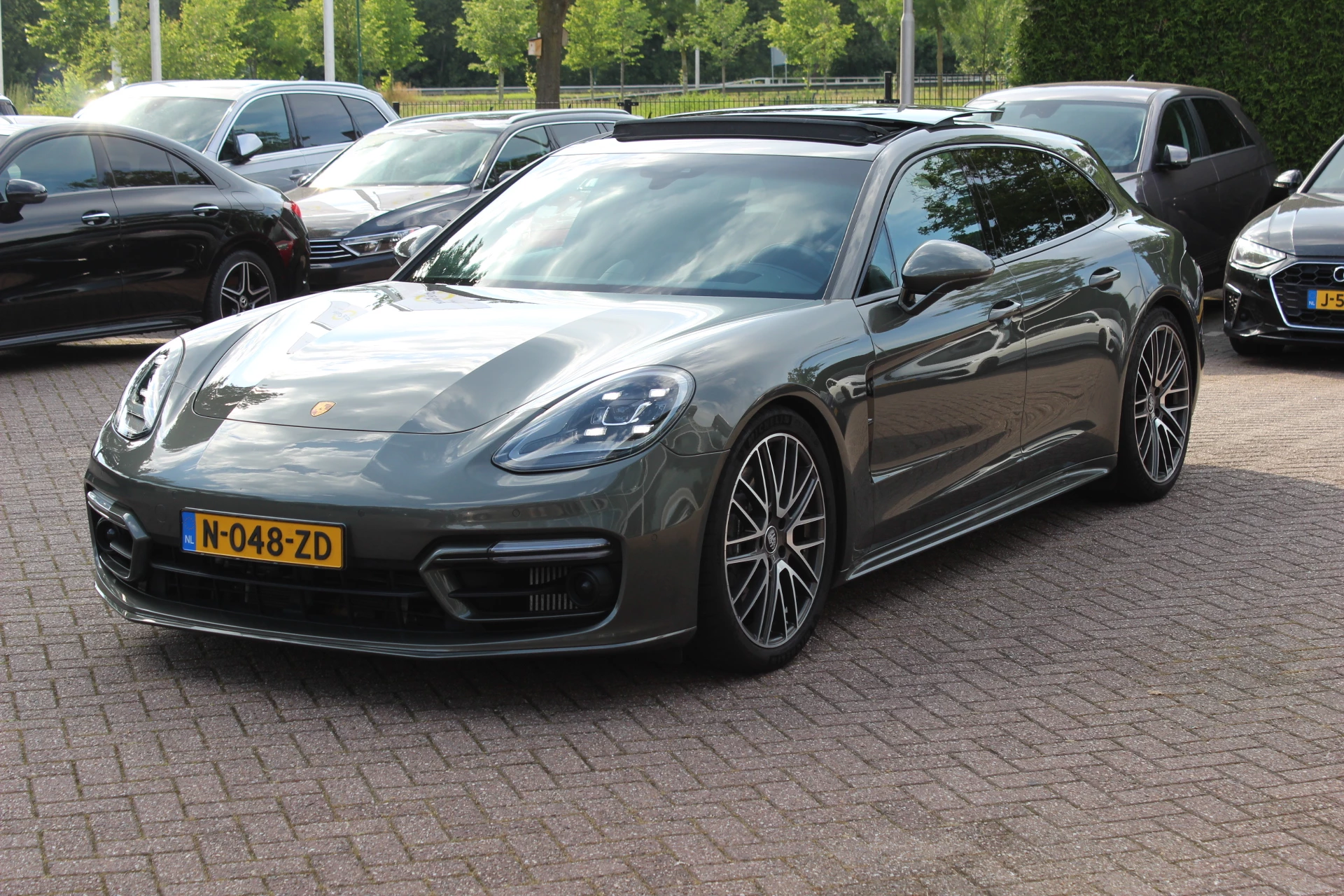 Hoofdafbeelding Porsche Panamera