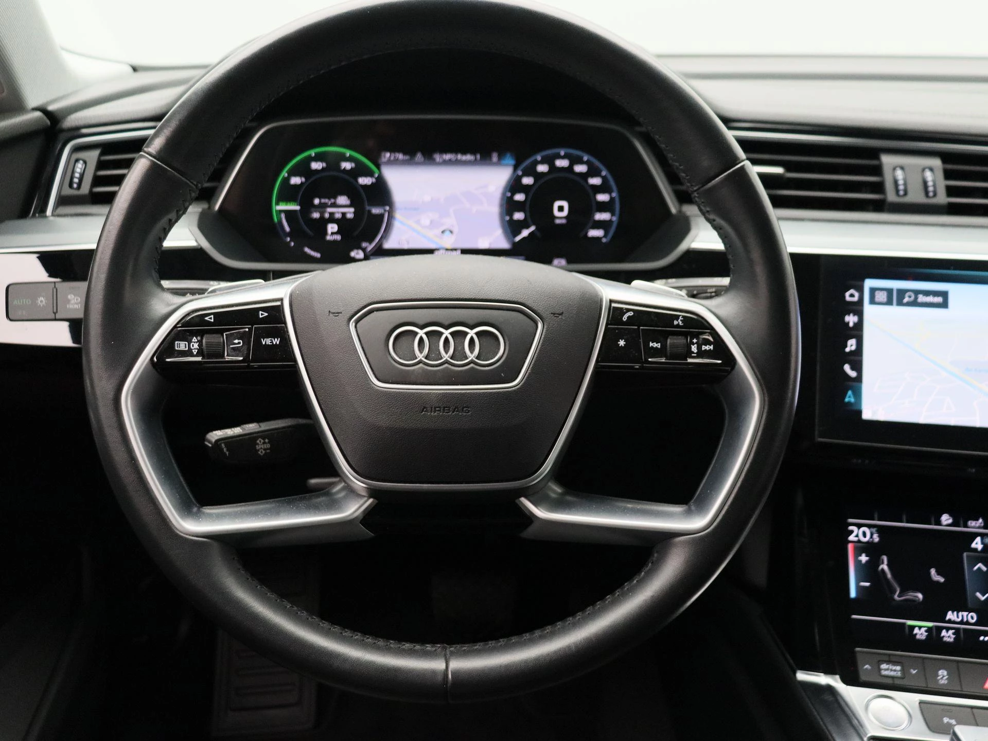 Hoofdafbeelding Audi e-tron