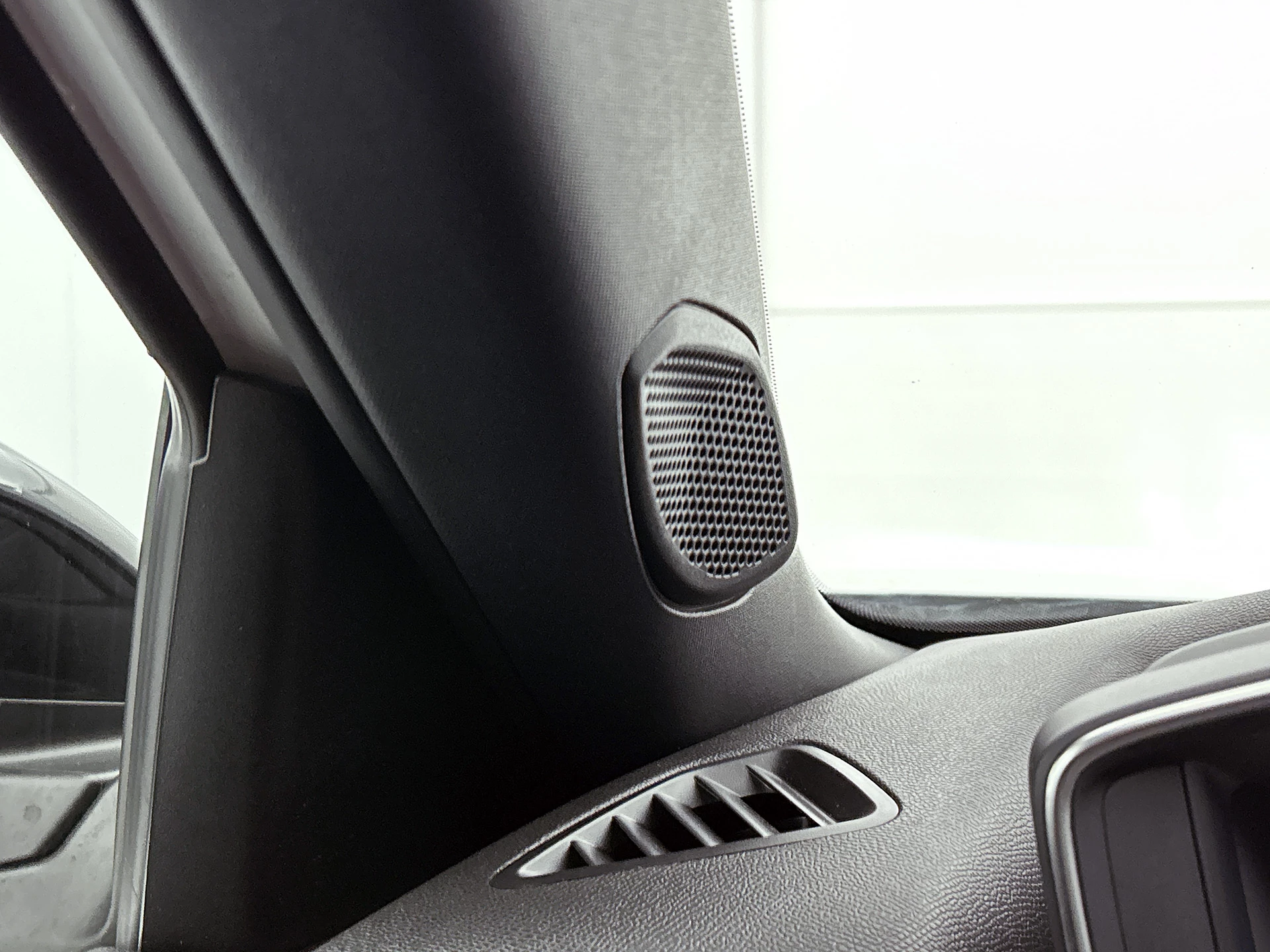 Hoofdafbeelding Peugeot e-2008