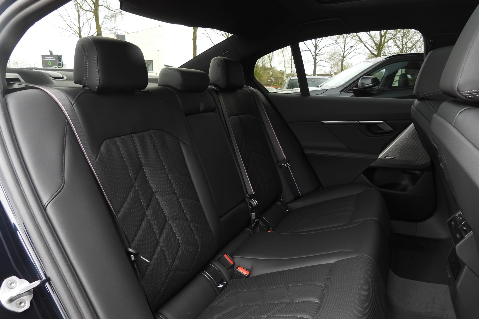 Hoofdafbeelding BMW i5