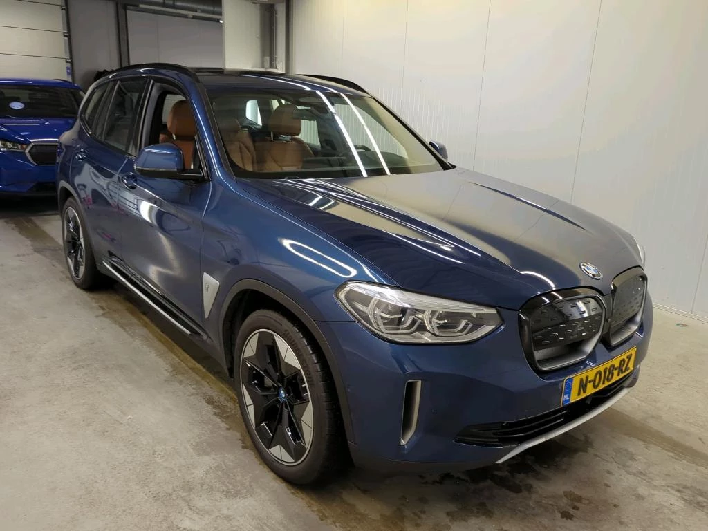 Hoofdafbeelding BMW iX3
