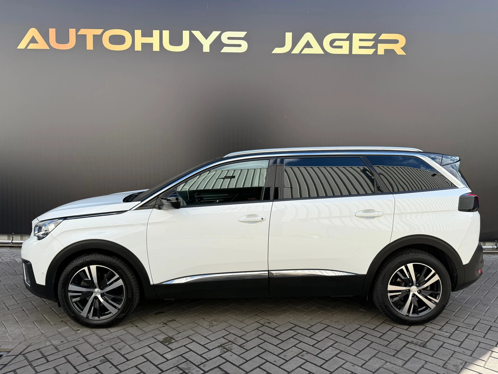 Hoofdafbeelding Peugeot 5008