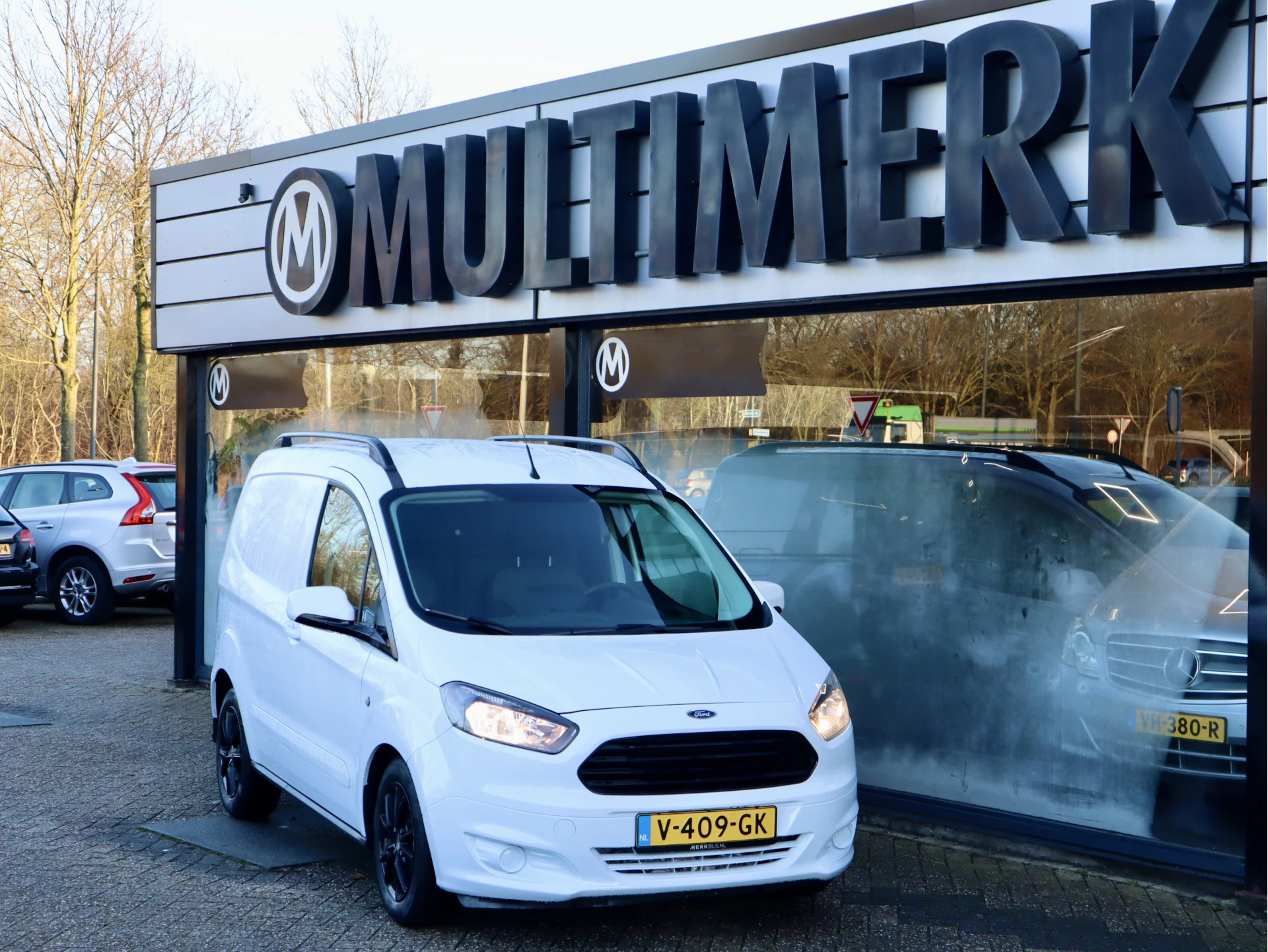 Hoofdafbeelding Ford Transit Courier