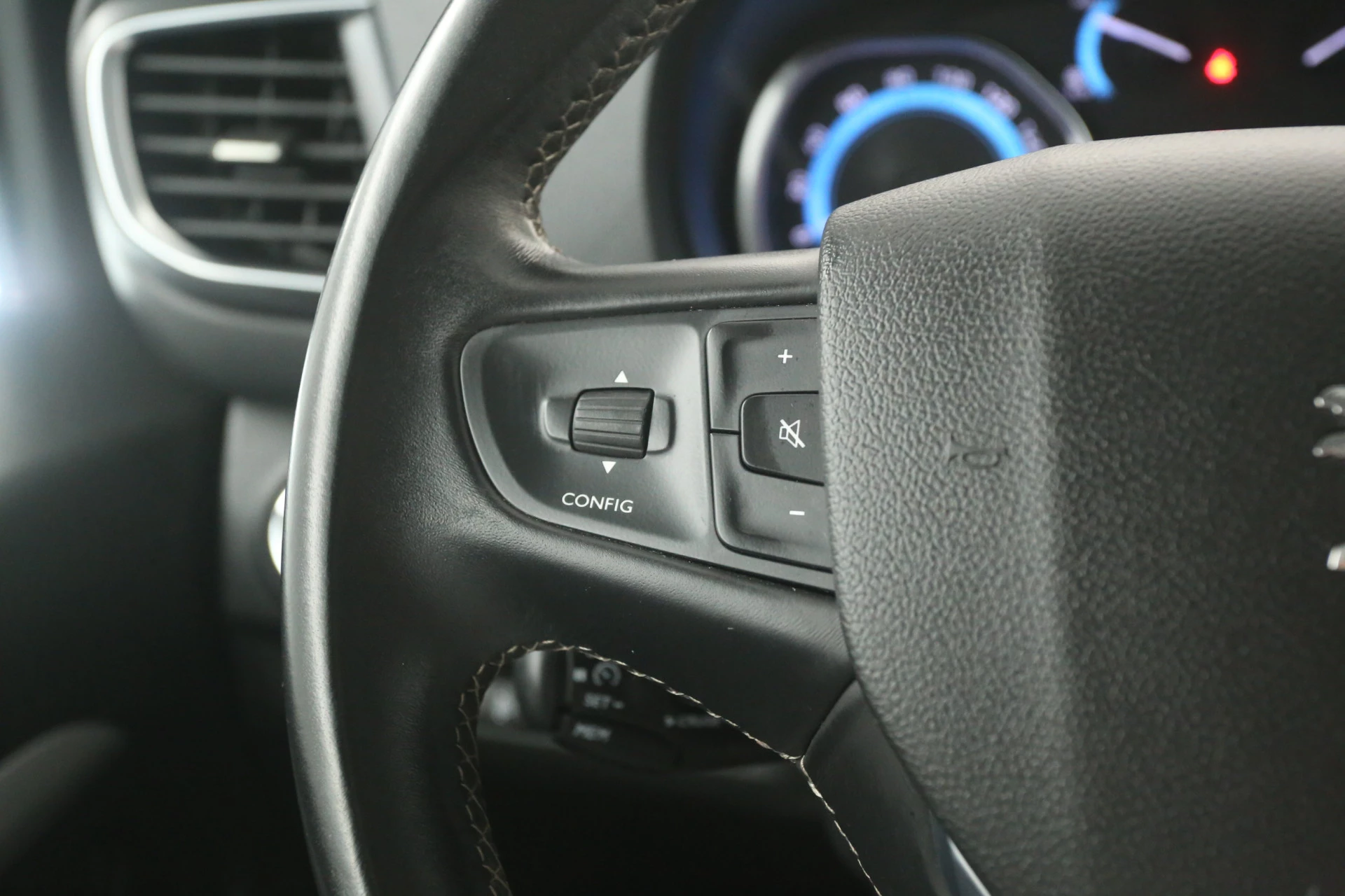 Hoofdafbeelding Peugeot e-Traveller