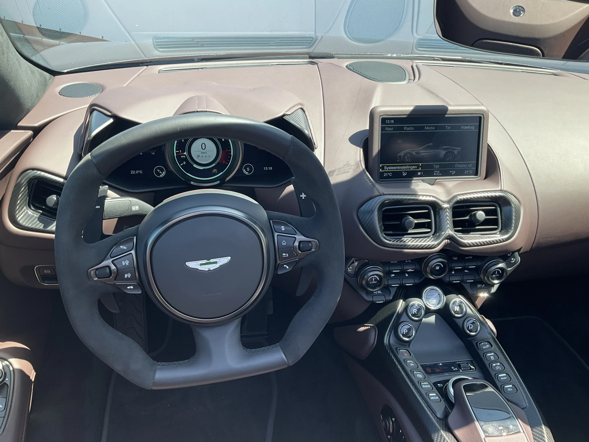 Hoofdafbeelding Aston Martin V8 Vantage