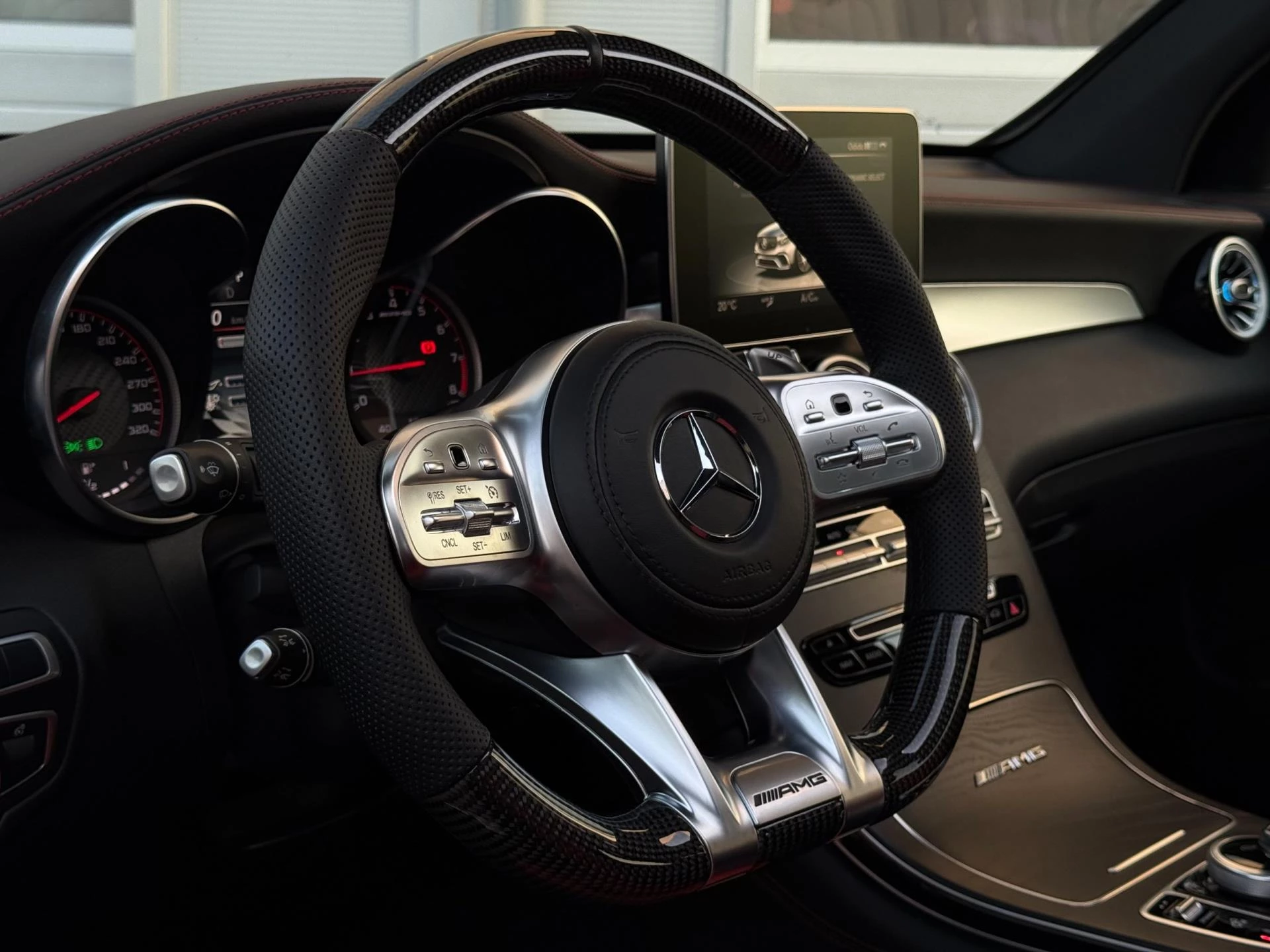 Hoofdafbeelding Mercedes-Benz GLC